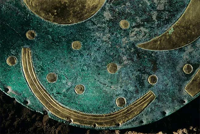 Revelando el secreto sobre la edad del disco celeste de Nebra, que describe el universo más antiguo