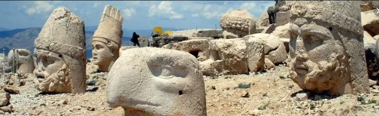 Recientemente se encontraron ruinas megalíticas de 130.000 años de antigüedad en Turquía. ¿Quién las construyó? ¿Los pueblos primitivos?