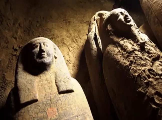 Incredible discovery: 13 intact 2,500-year-old coffins discovered in Saqqara - Luxury Blog