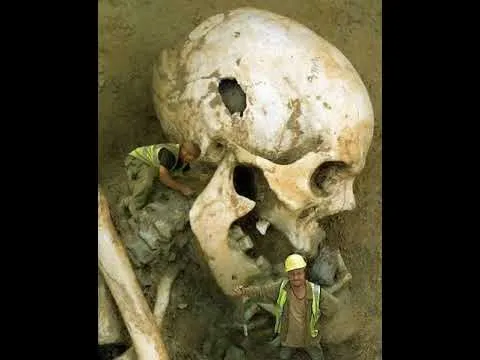 Shocking Discovery: 15-Meter Giant Human Head Found – Evidence of Ancient Race of Giants?