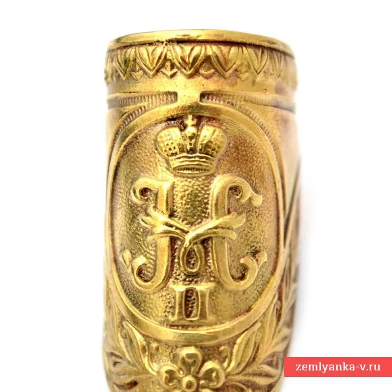 Shocking find: 3,000-year-old drinks can discovered in Egyptian pharaoh's tomb - Ancient Egyptian mystery revealed!