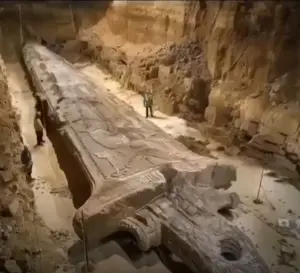 Breaking News: Archaeologists discover giant swords from a 3,000-year-old civilization in Türkiye