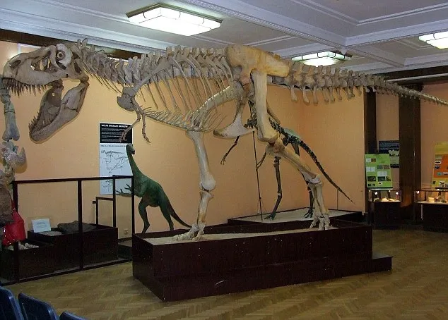 Discovering the Mysterious Tarbosaurus Fossil: An Entertaining Story of Tireless Research in England
