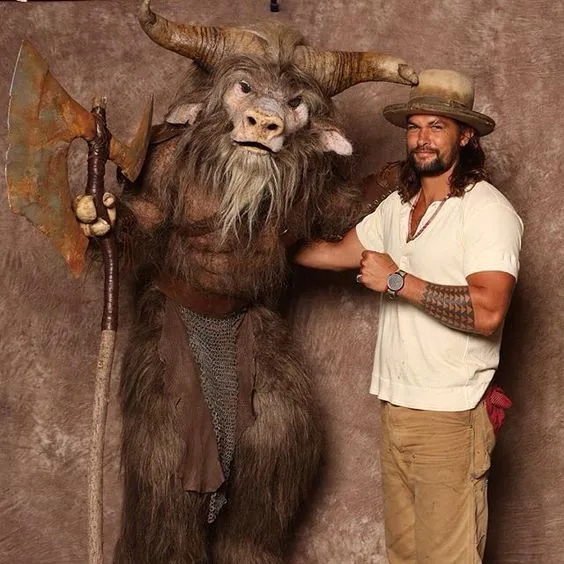 Shocking Revelation! 18th Century Photo Shows Bearded Man and Beast: Proof of Extraterrestrial Life or a Big Hoax?
