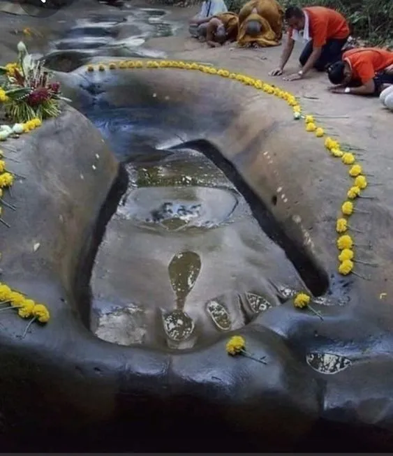 The Secret Titan: A Terrifying Hindu Deity Worshipped for 2 Million Years, Shrouded in Ancient Fear and Devotion.