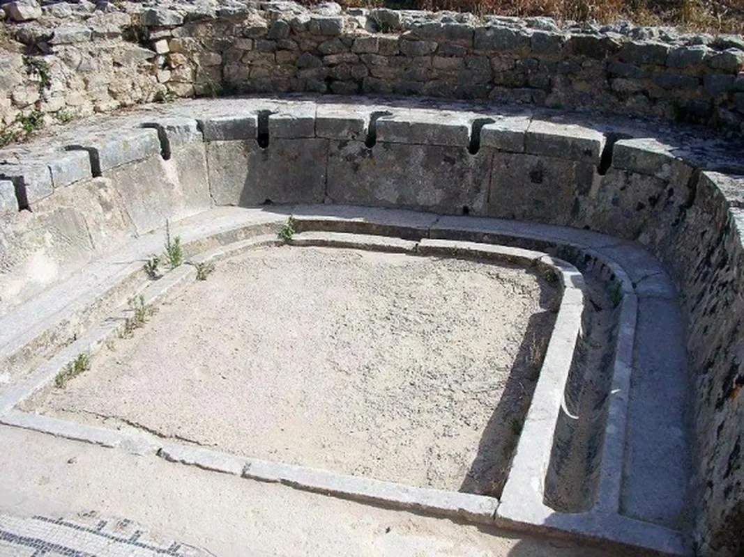 Historia de las letrinas públicas en la antigua Roma