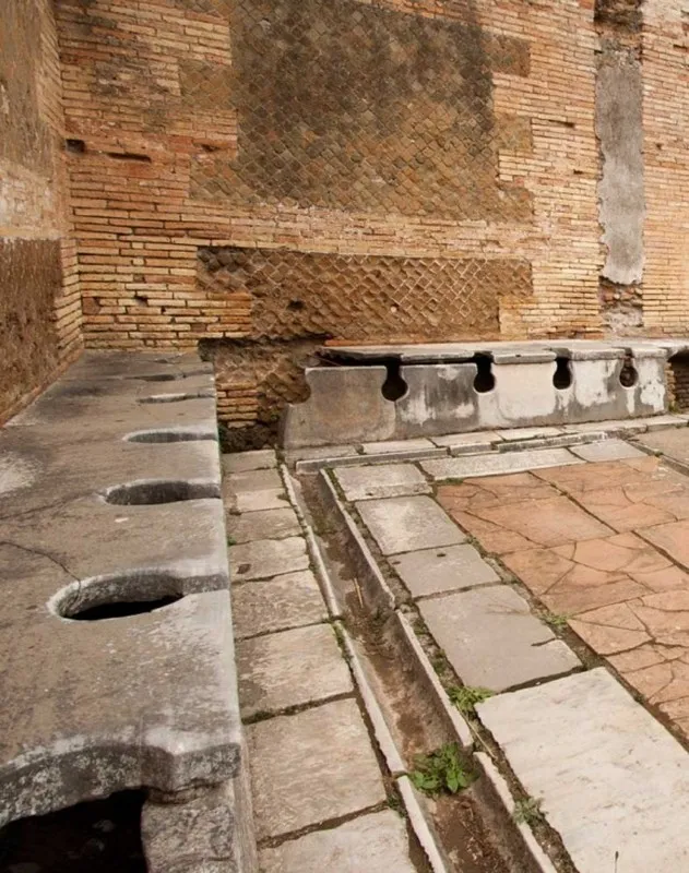 Historia de las letrinas públicas en la antigua Roma