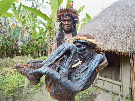 Shocking Discovery: Chief Reveals Preserved Body of 250-Year-Old Ancestor in Papua—A Shocking Window into Ancient Tribal Heritage!