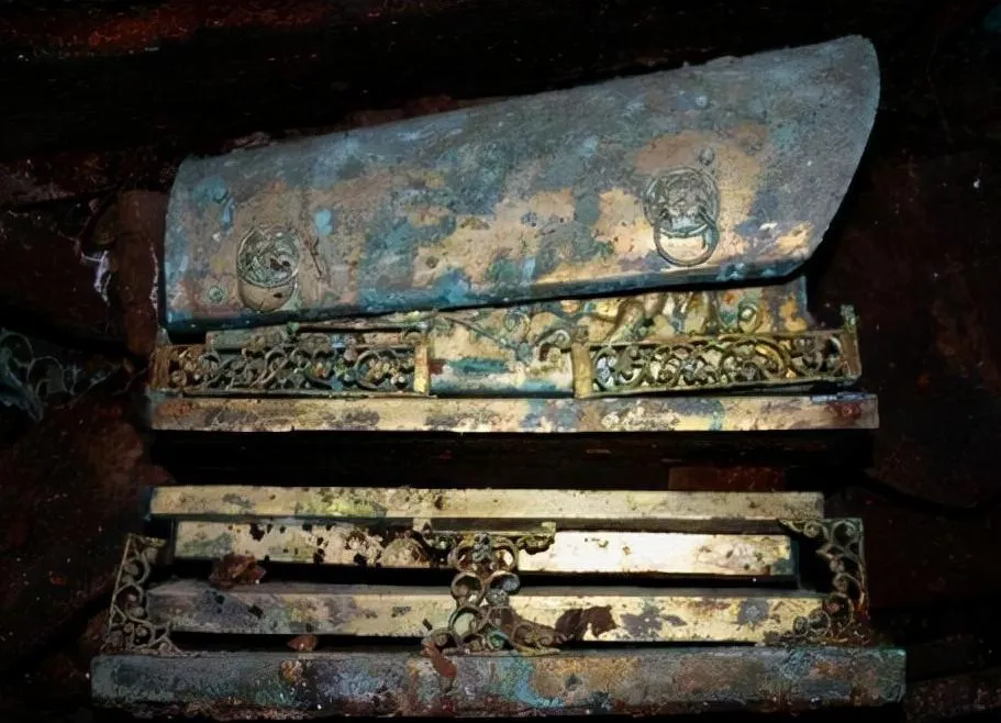 Solid gold coffin: “The rarest in the world, dating back 1,200 years, has become an unsolved mystery that has baffled experts for decades”
