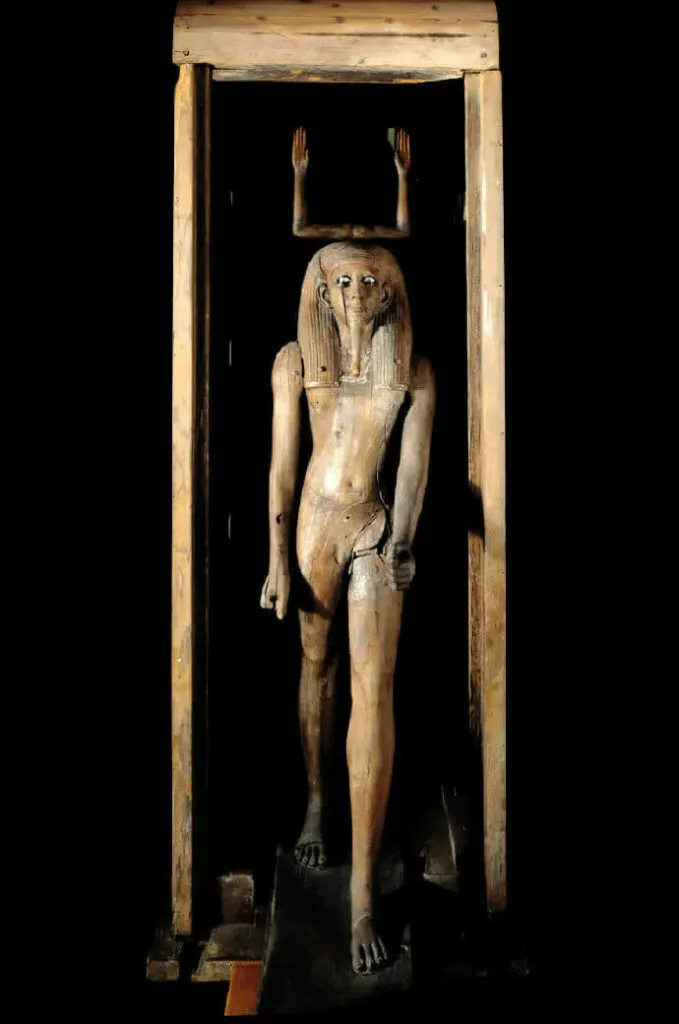 Shocking Discovery: Enigmatic Ka Statue of King Hor Revealed in Ancient Tomb 😳😳😳