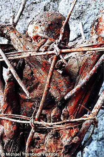 Shocking Discovery: Mummy Found on a Cryptic Throne Unveils Connection to the Spirit Realm