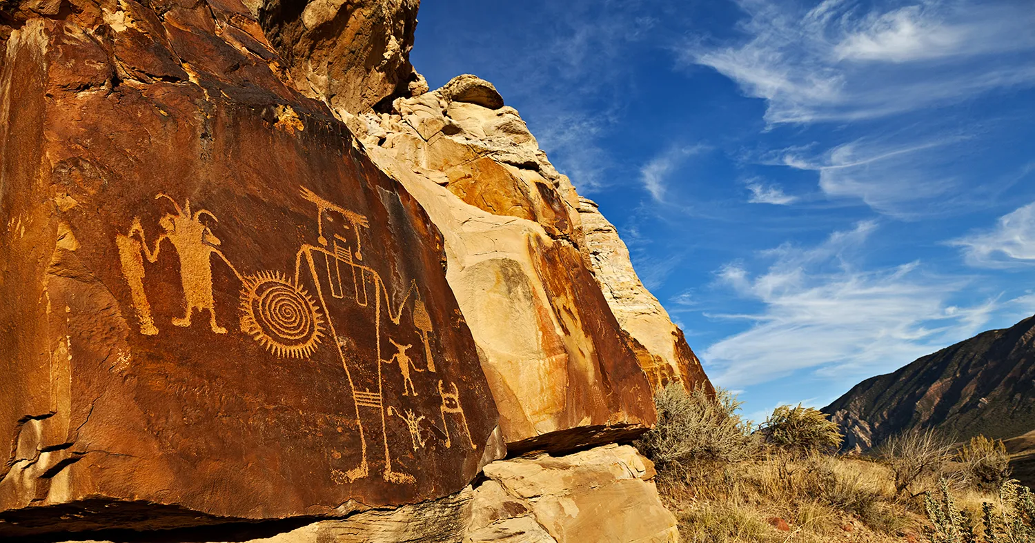 Ancient Cave Paintings in India: A Groundbreaking Revelation of Prehistoric Extraterrestrial Encounters