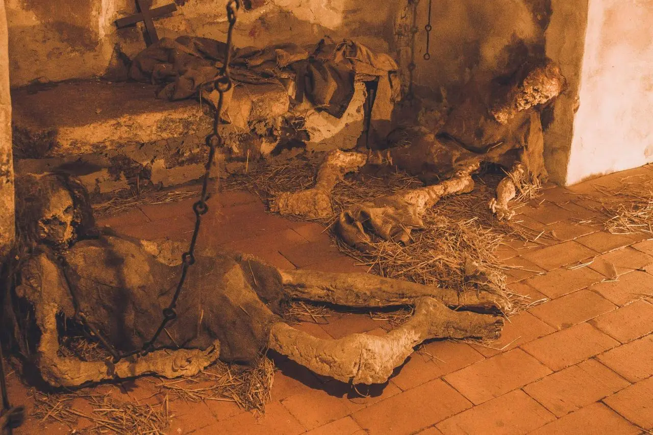 Discovering the complete burial attire of Romania: An impressive find