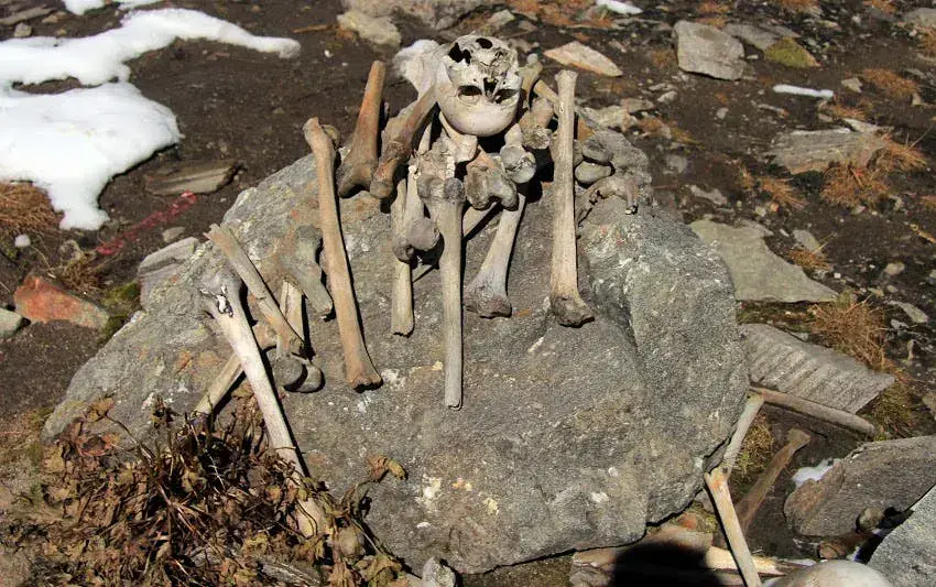 Discover the mystery of the ‘Lake of Human Skeletons’ on the roof of the world, the Himalayas