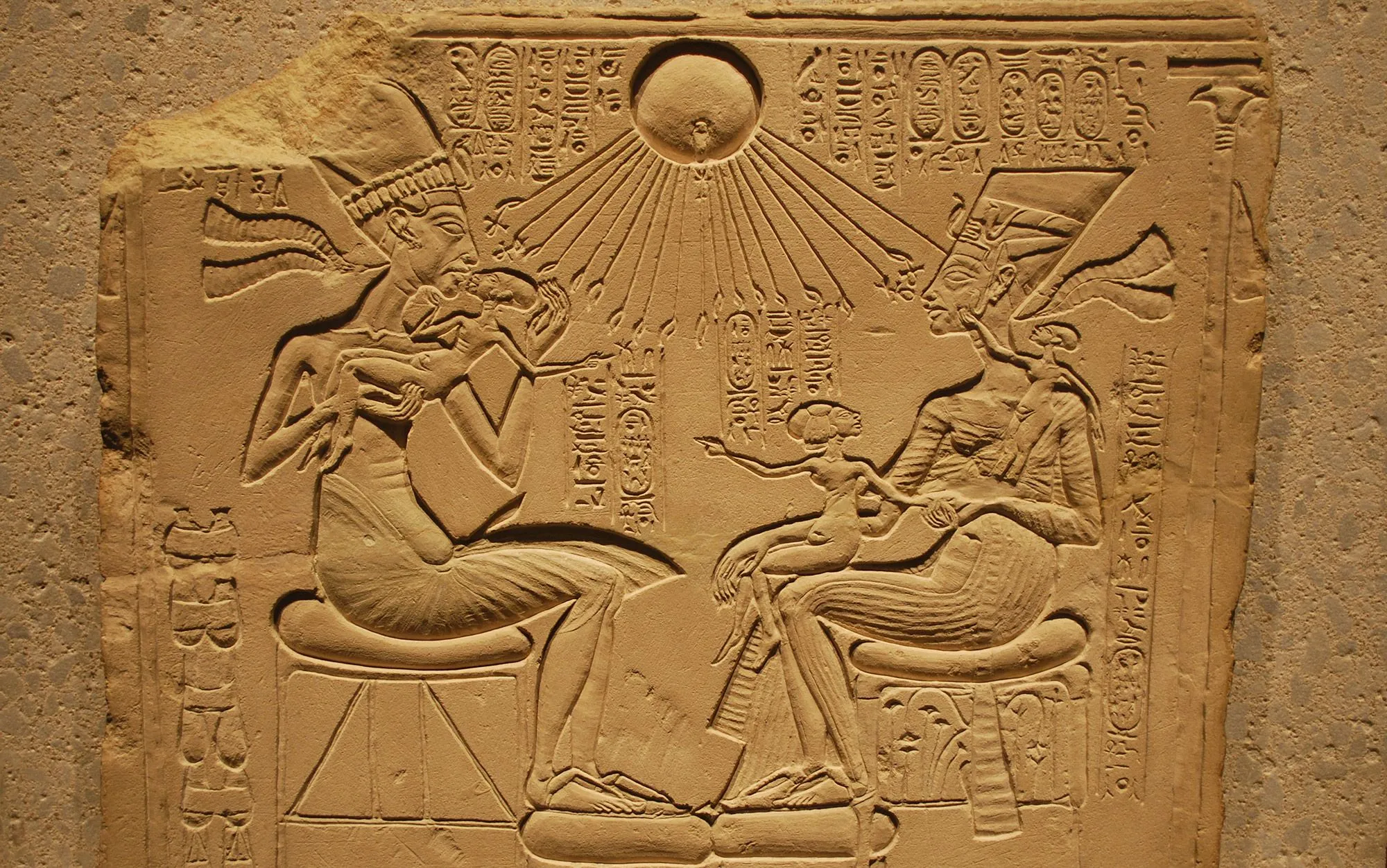 New archaeological discovery in Egypt: Hints of encounters with ancient alien civilizations