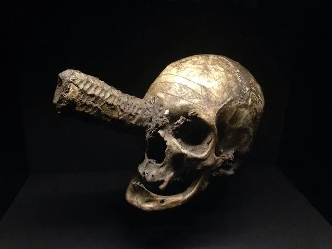 Macabre Ritual Revealed: 500-Year-Old Aztec Skull with Embedded Bone Fragment Discovered in Mexico