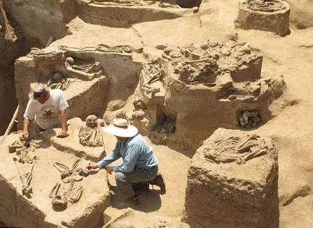 An Eternal Bond: Deciphering the Story of Six Women Buried with Their Husbands for 1,500 Years