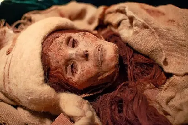 Revealing the timeless appeal of the Princess of Xiaohe, a mummy that captivates hearts even after nearly 4,000 years. Explore the enigmatic beauty and cultural legacy of this ancient icon
