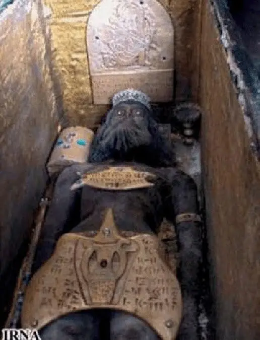 Intact 12,000-year-old Anunnaki discovered in ancient tomb: The burial site of our prehistoric ancestors