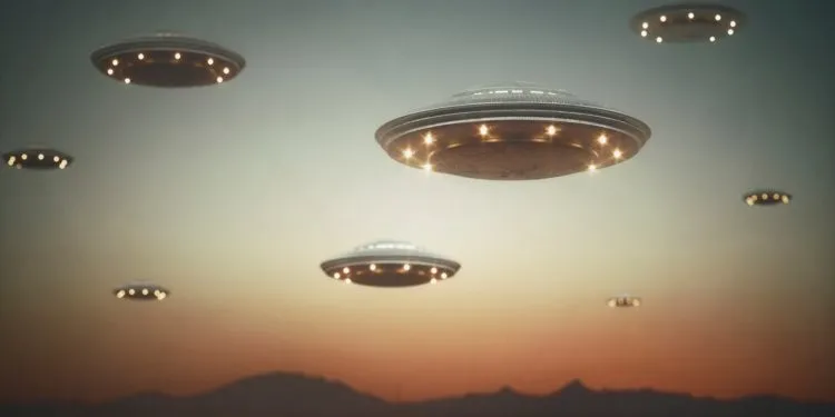 (Video) Unprecedented UFO Sighting: Japanese Cargo Plane Witnesses 50-Minute Encounter Over Alaska