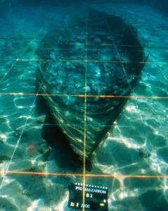 2,500-year-old Phoenician shipwreck being rescued by Spanish archaeologists