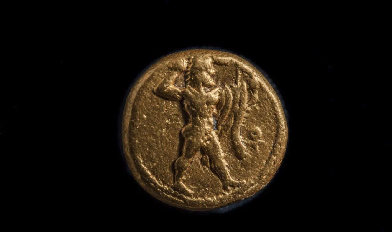 Breaking News: Discovery of Egypt’s “Atlantis”: Temple ruins and a ship full of treasures unearthed after 2,200 years.