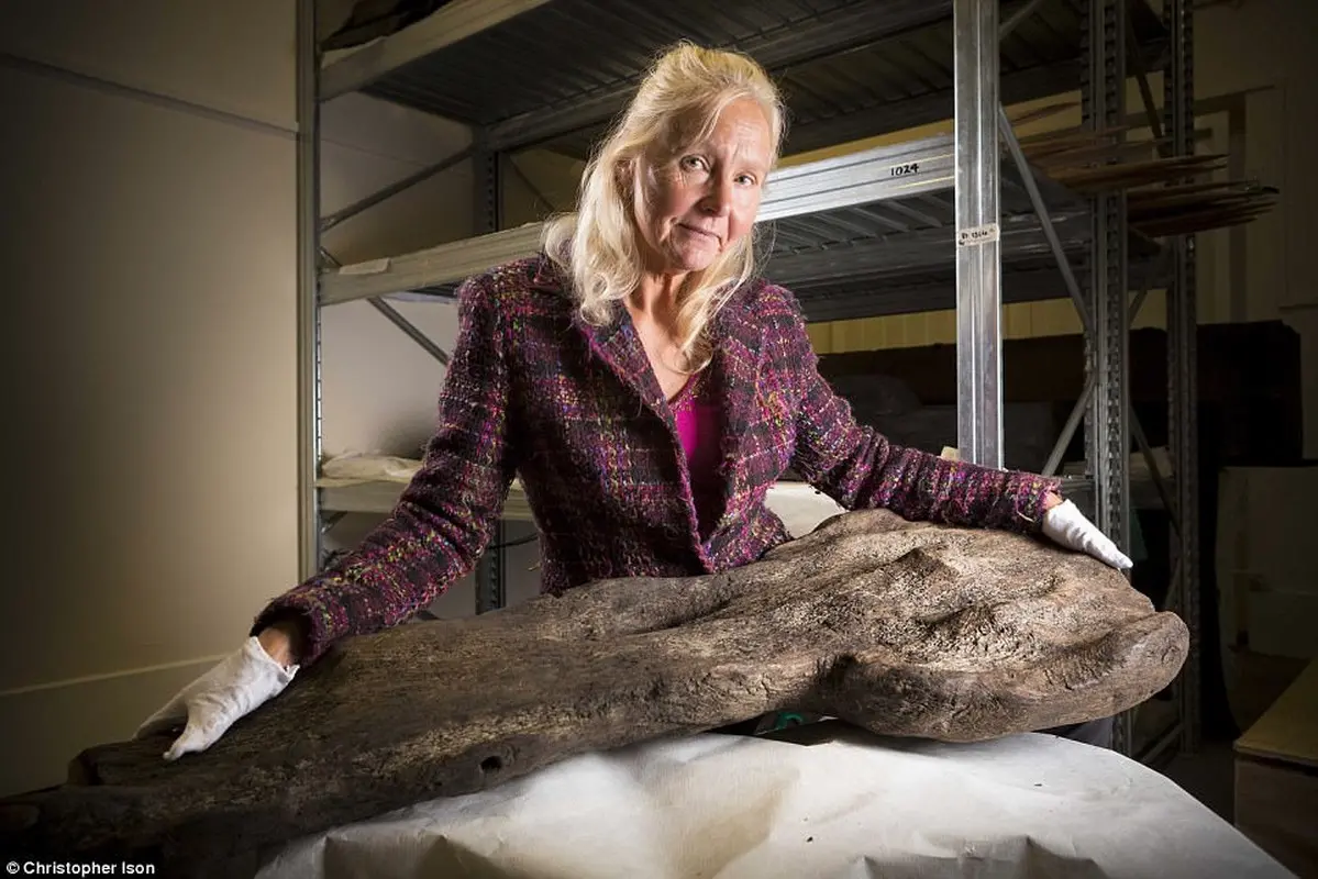 Mary Rose: From Majestic Warship to Sunken Treasure Beneath the Waves